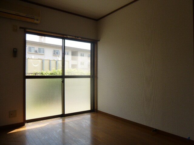 アベニュー安室の物件内観写真