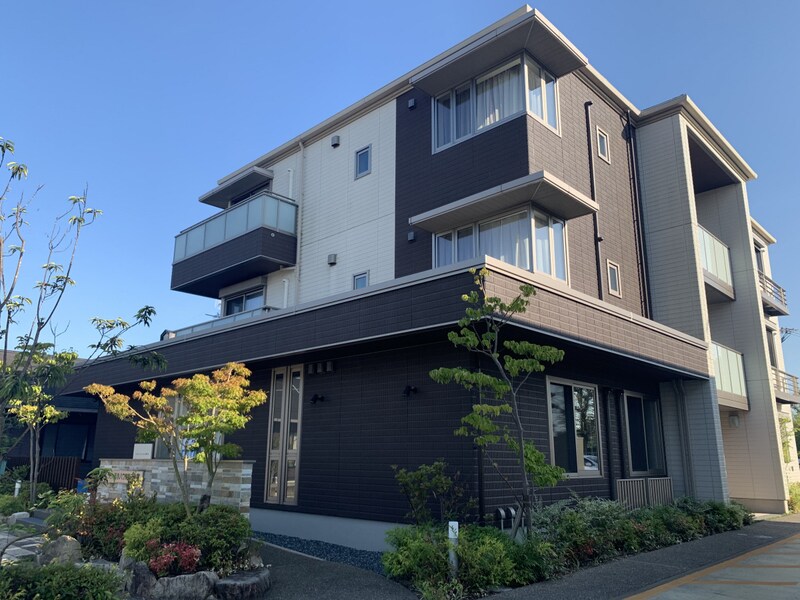 セレナヴィラの物件外観写真