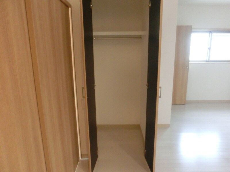 バレンシア三左衛門の物件内観写真