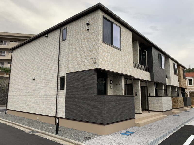 ヴィラドゥグレーヌ梅ケ谷　E棟の物件外観写真