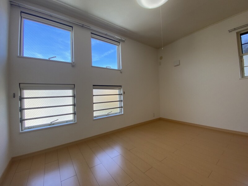 ピエデルモンテ・Ｍ　Ｂの物件内観写真