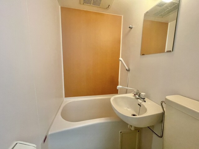 ドルフィン筑縄の物件内観写真